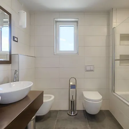 Alba Rossa By Interhome Sisan