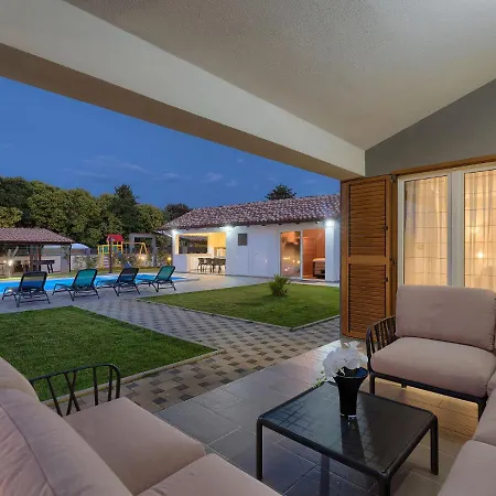 Alba Rossa By Interhome * Sisan
